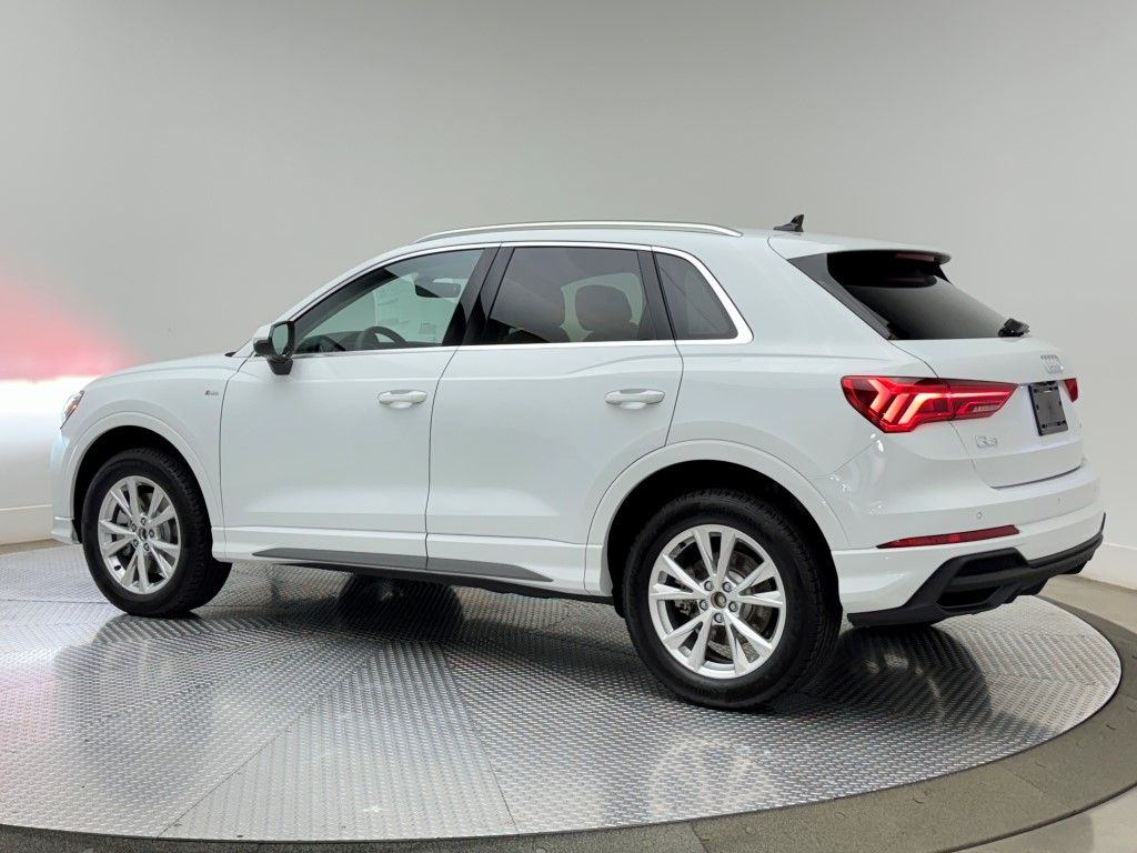 Thumbnail: 2025 Audi Q3 - 6