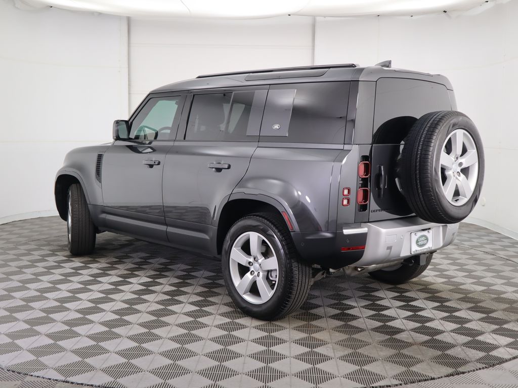 2024 Land Rover Defender 110 7