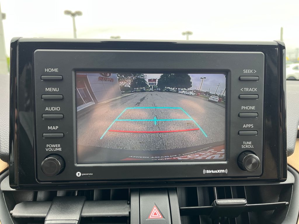 2022 Toyota RAV4 XLE photo