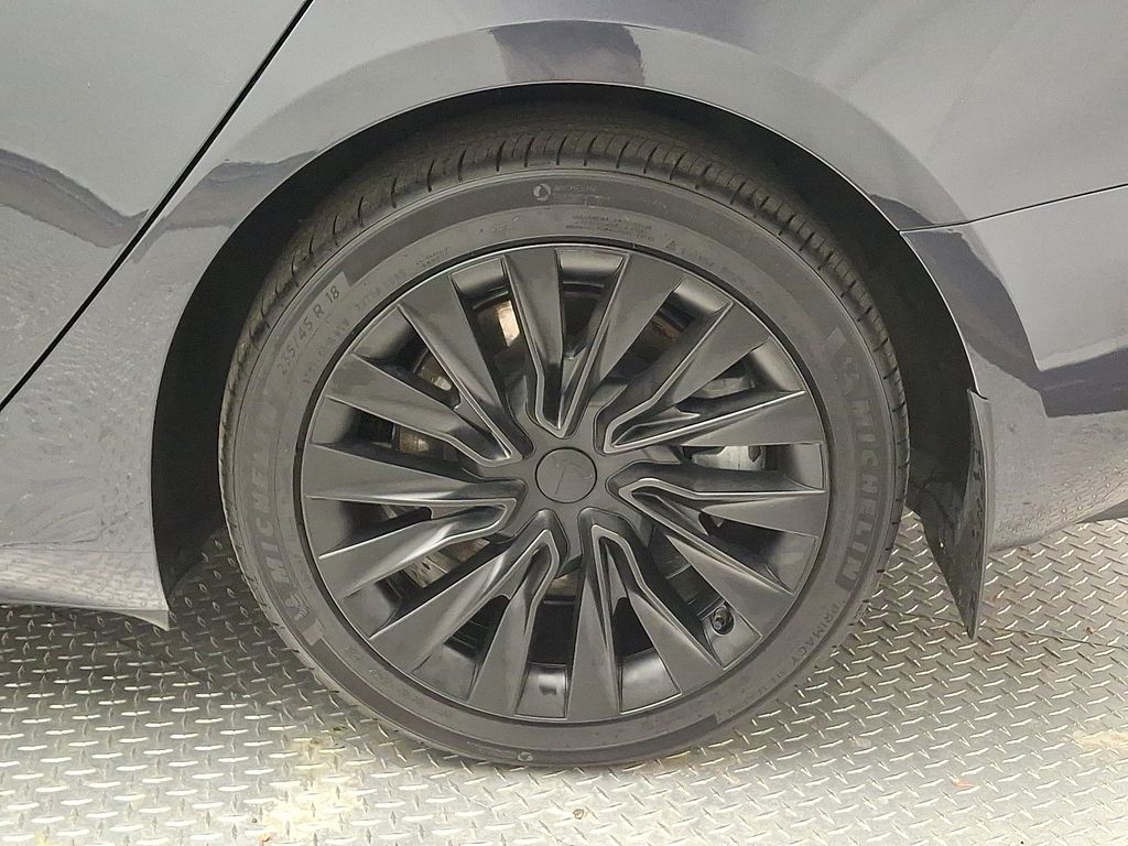 Thumbnail: 2024 Tesla Model 3 - 7