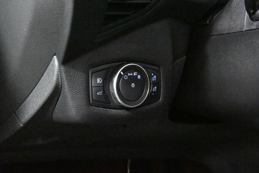 Thumbnail: 2019 Ford Escape - 25