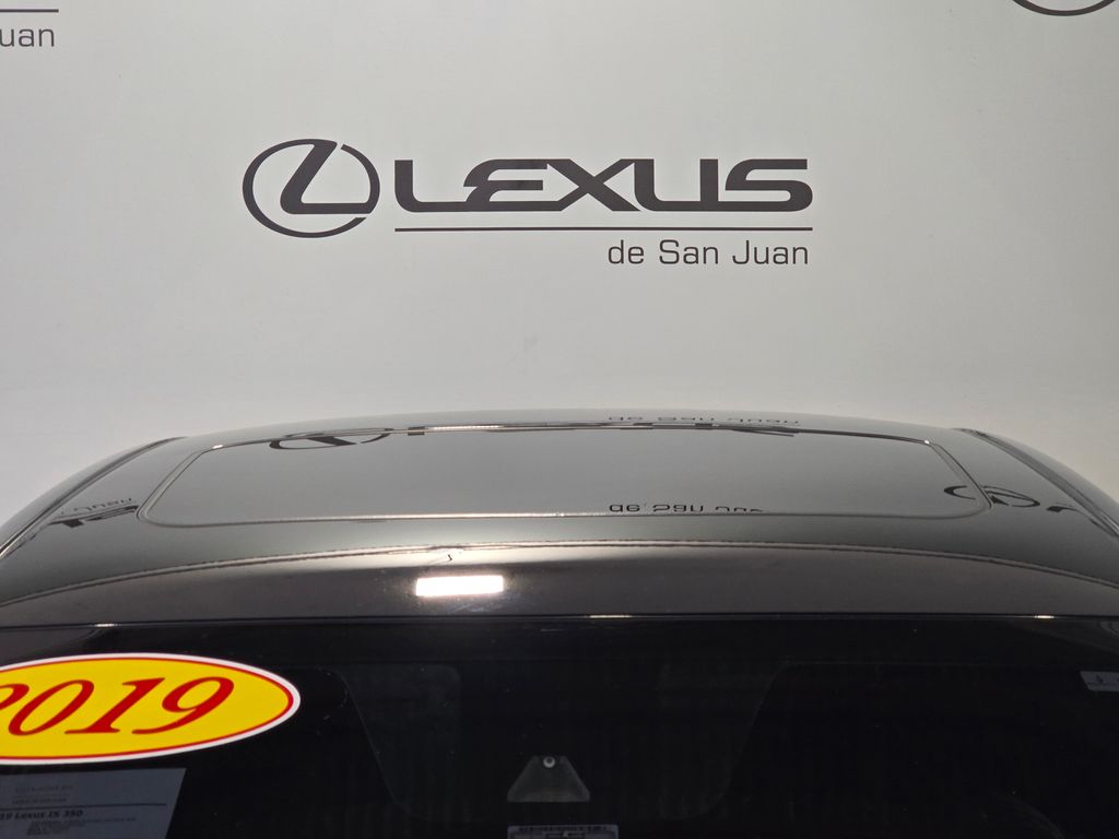 Thumbnail: 2019 Lexus IS - 7