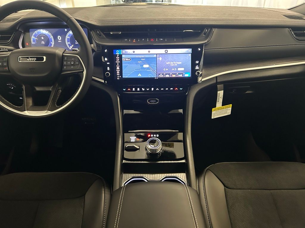 new 2026 Jeep Grand Cherokee car, priced at $42,499