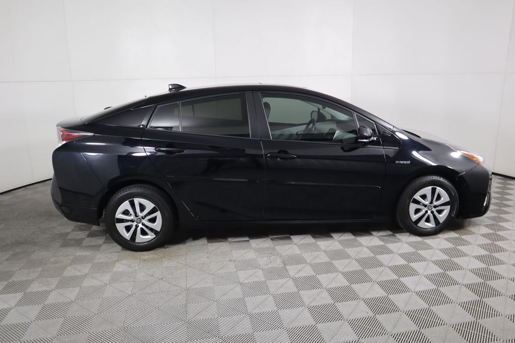 2016 Toyota Prius Four 4