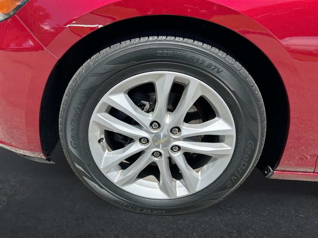 Thumbnail: 2018 Chevrolet Malibu - 10