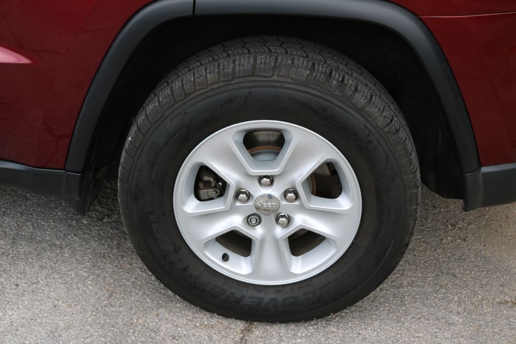 Used Car 2016 Jeep Grand Cherokee  Laredo For Sale Under $20,000 In Austin, Texas