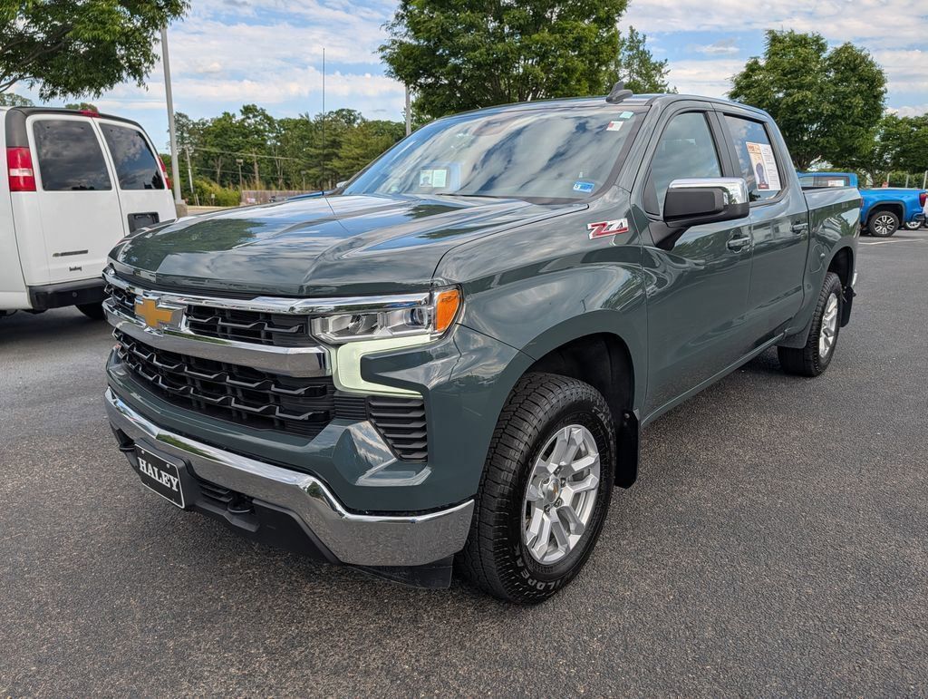 View vehicle photo 4