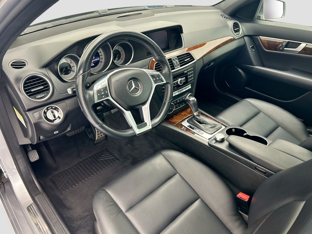 Thumbnail: 2013 Mercedes-Benz C-Class - 9