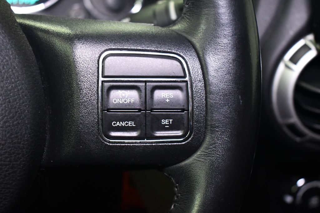 Thumbnail: 2017 Jeep Wrangler - 19