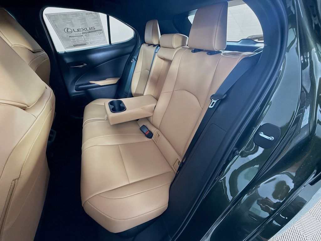 Thumbnail: 2025 Lexus UX - 17