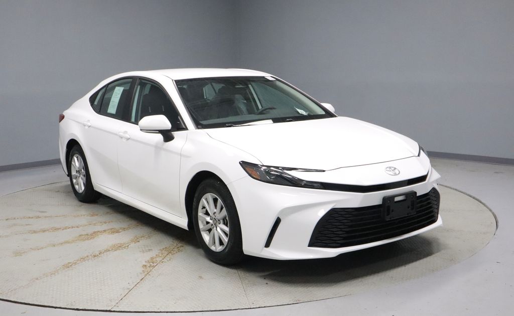 Toyota Camry LE FWD