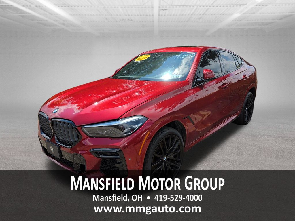 2022 BMW X6 M50i AWD