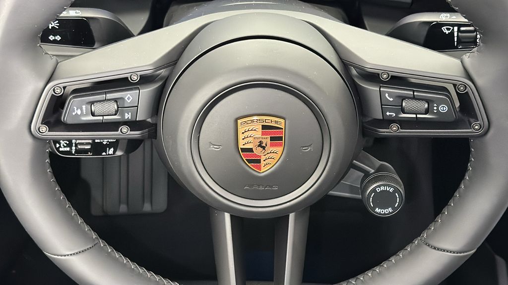 Thumbnail: 2025 Porsche Macan - 19