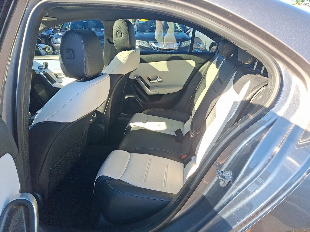 Thumbnail: 2019 Mercedes-Benz A-Class - 10