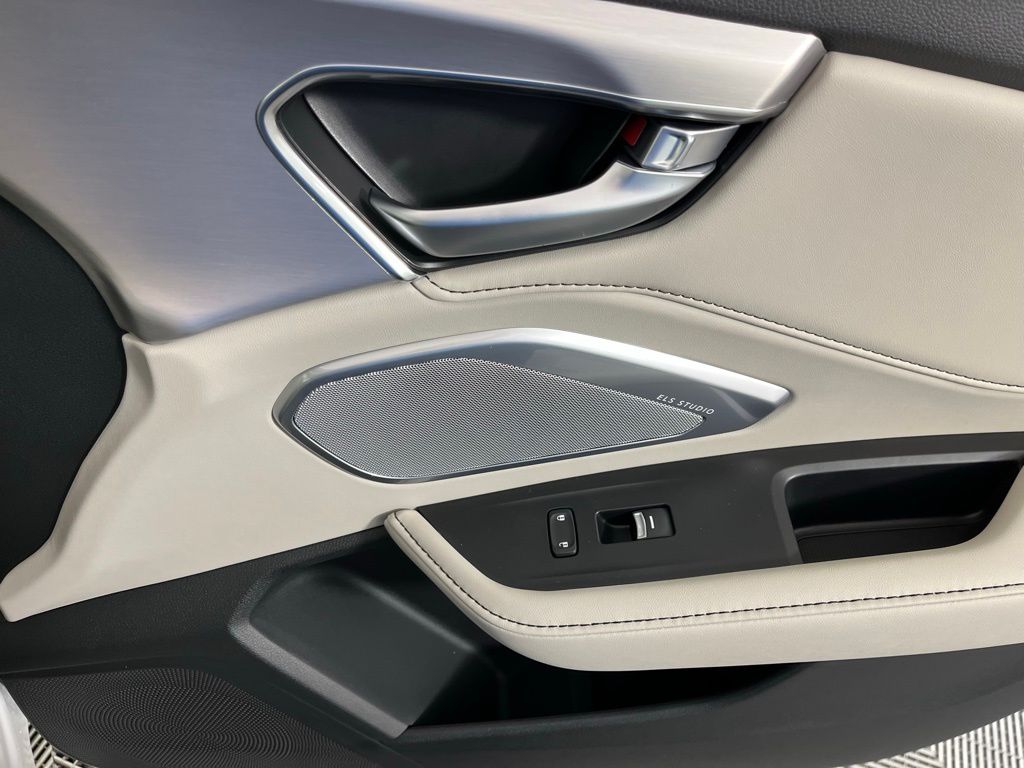 Thumbnail: 2025 Acura RDX - 11