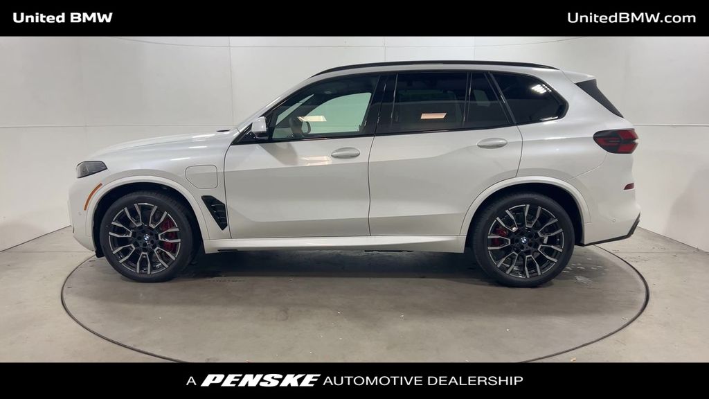 2025 BMW X5 xDrive50e 5