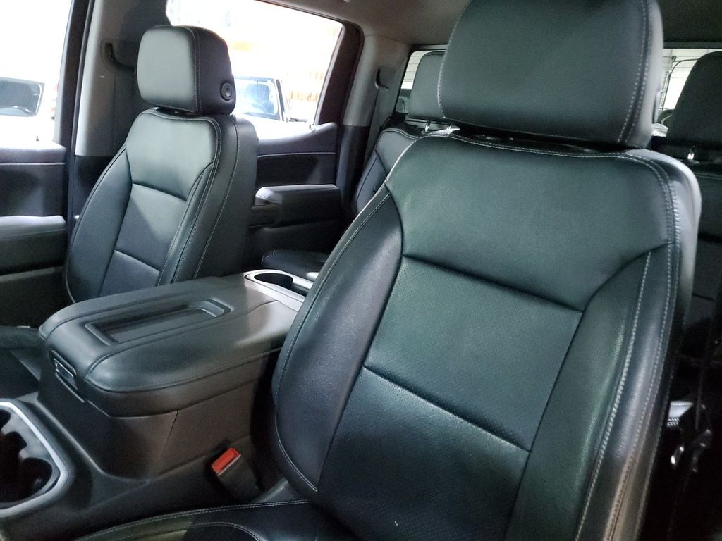 2021 Chevrolet Silverado 1500 RST photo
