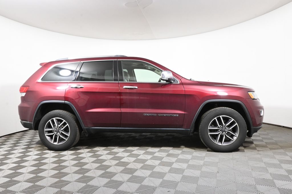 Thumbnail: 2020 Jeep Grand Cherokee - 8