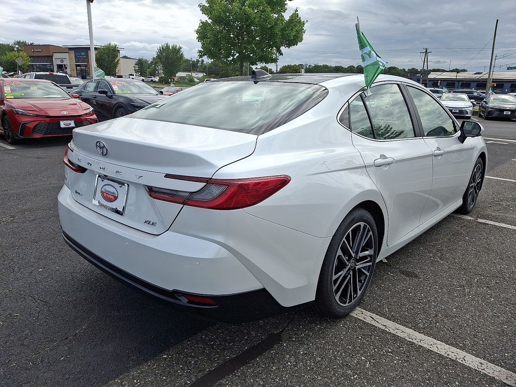 Thumbnail: 2025 Toyota Camry - 5