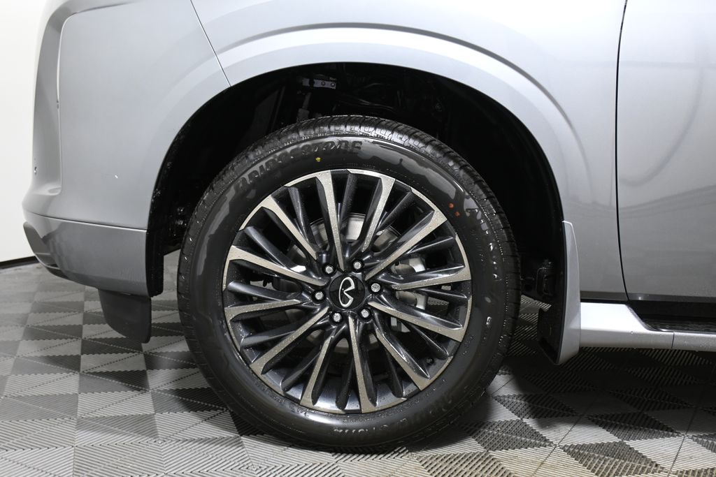 Thumbnail: 2026 INFINITI QX80 - 11