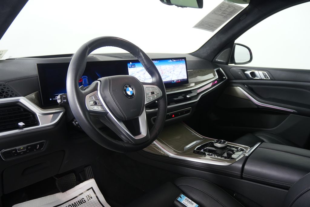 Thumbnail: 2023 BMW X7 - 13