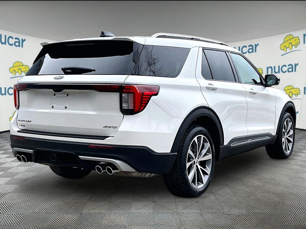 2025 Ford Explorer — photo 6