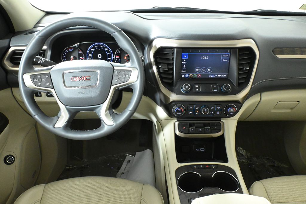 Thumbnail: 2023 GMC Acadia - 17