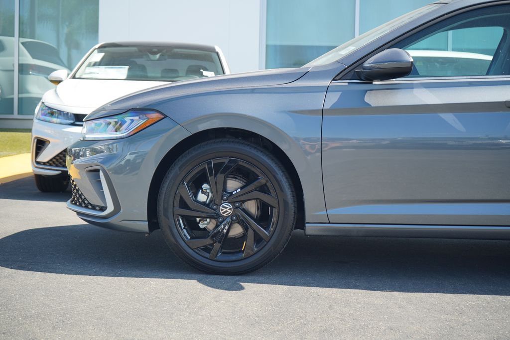 Thumbnail: 2025 Volkswagen Jetta - 2