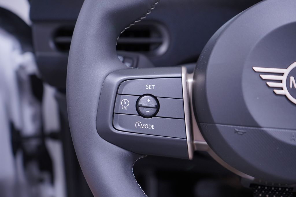 Thumbnail: 2026 MINI Cooper - 18