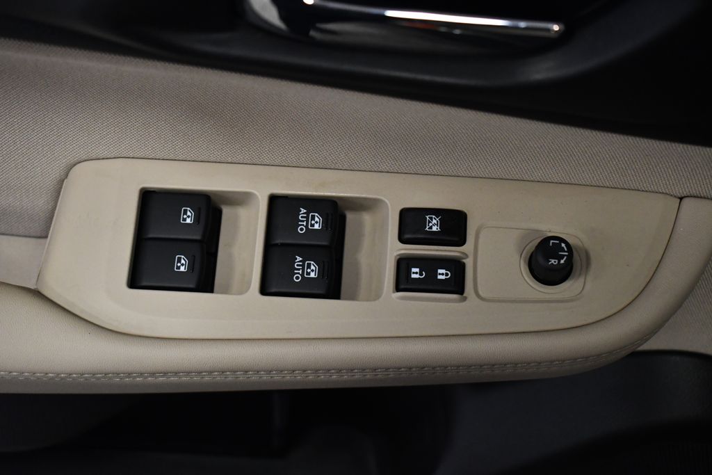 Thumbnail: 2016 Subaru Outback - 17