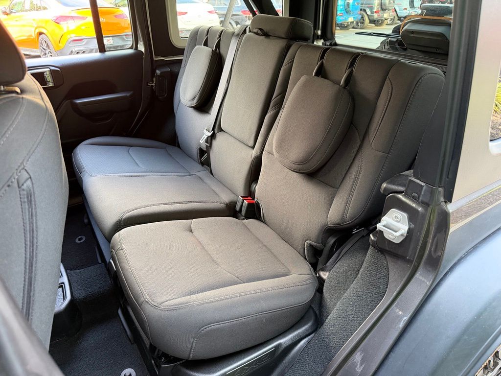 2023 Jeep Wrangler #34