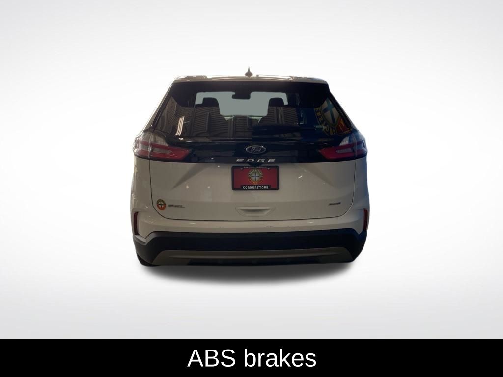 Used 2024 White Ford SEL image 18