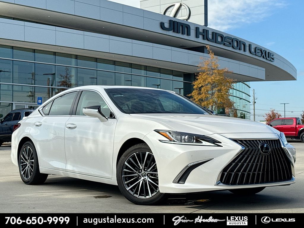 2023 Lexus ES Hybrid 300h's photo