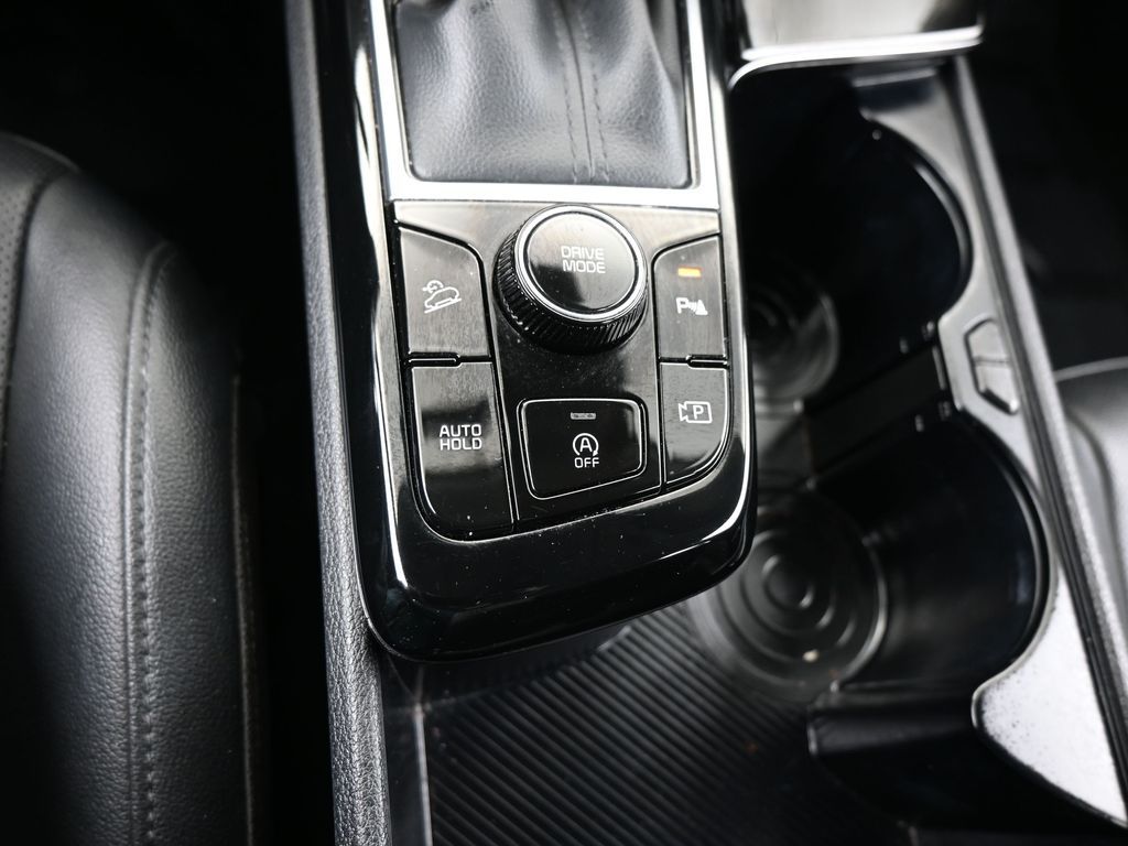 Used 2025 Everlasting Silver Kia EX image 28