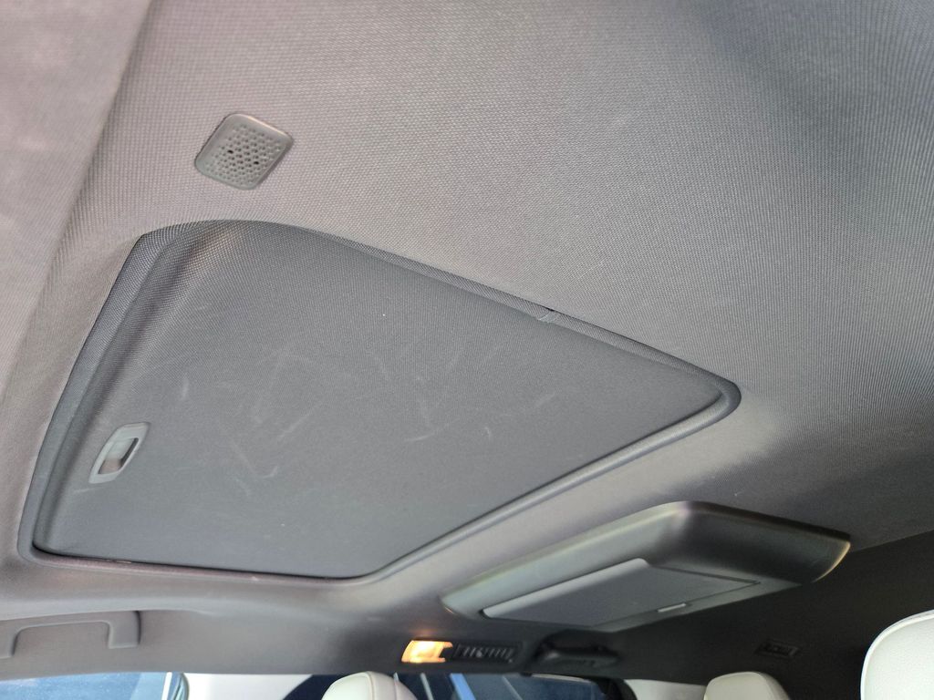 Used 2022 Toyota Sienna Van