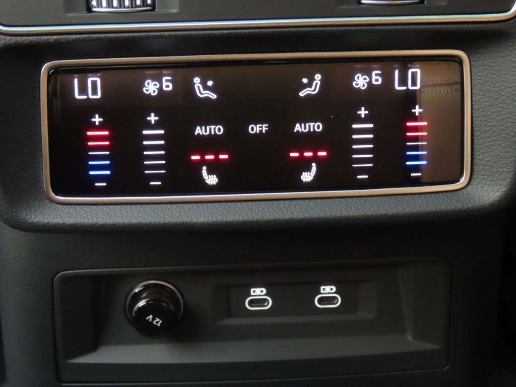 Thumbnail: 2026 Audi Q8 - 27