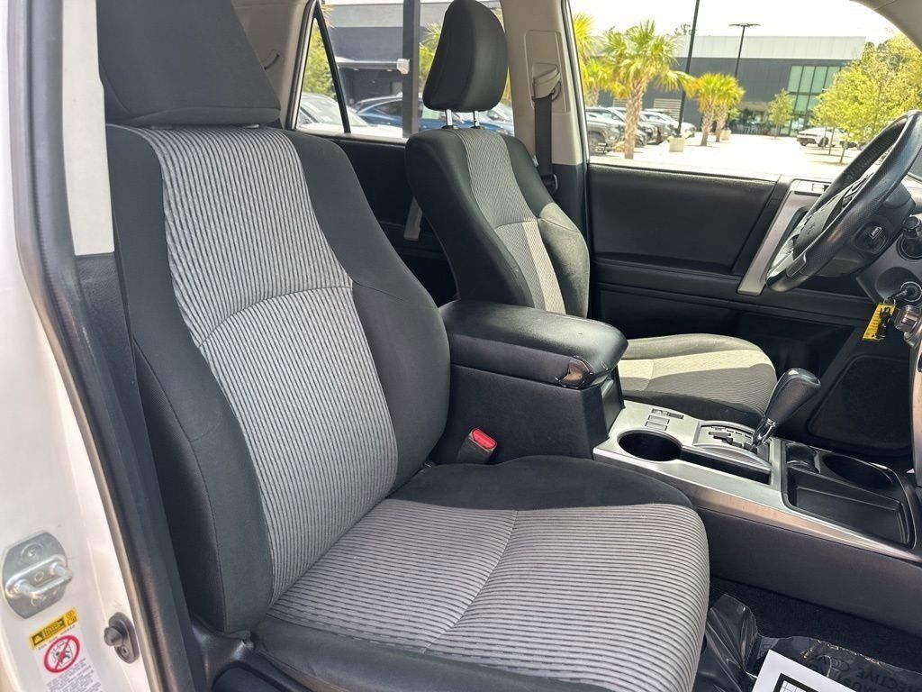 2016 Super White Toyota 4Runner SR5 RWD SUV