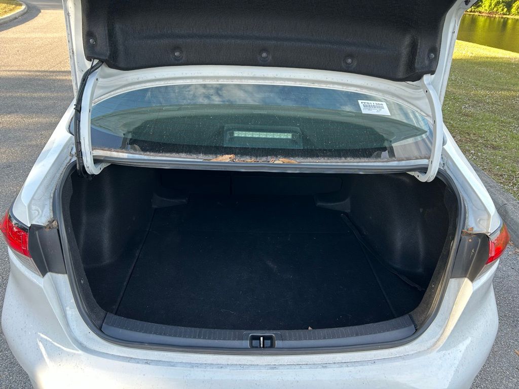 Thumbnail: 2023 Toyota Corolla - 10