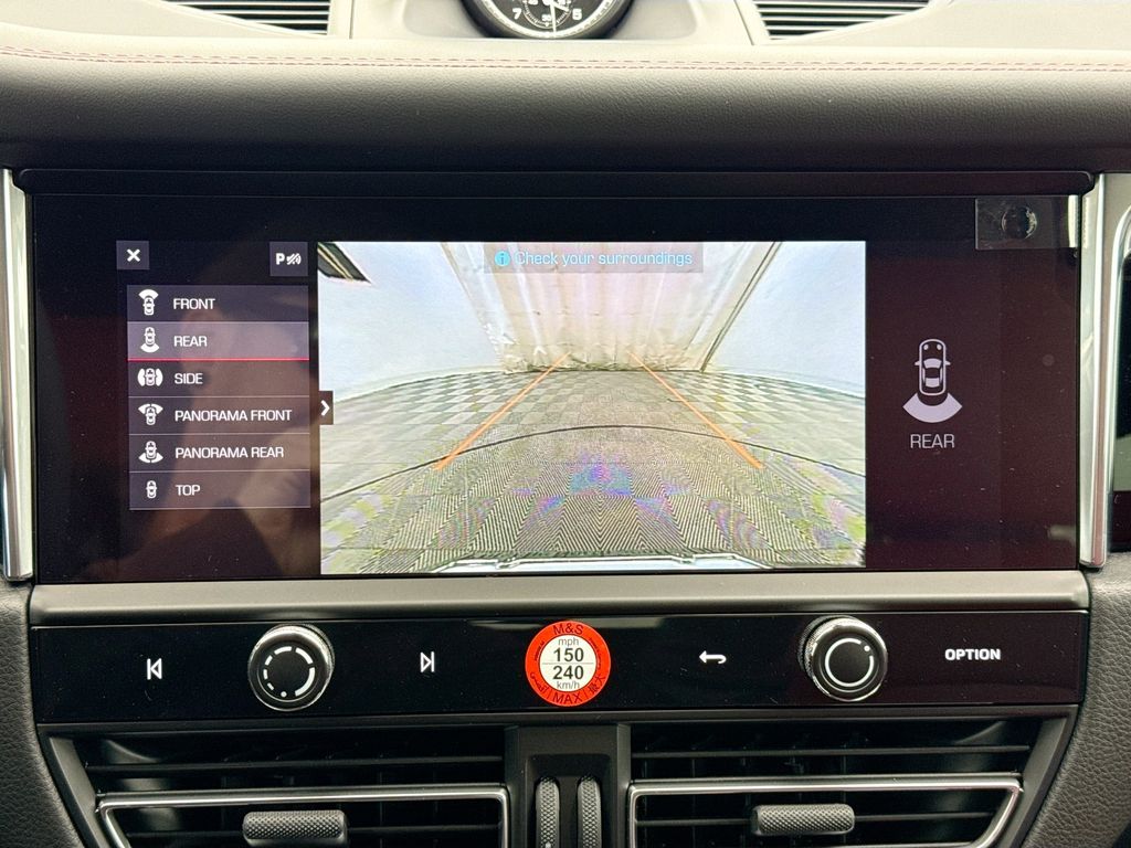 Thumbnail: 2026 Porsche Macan - 18