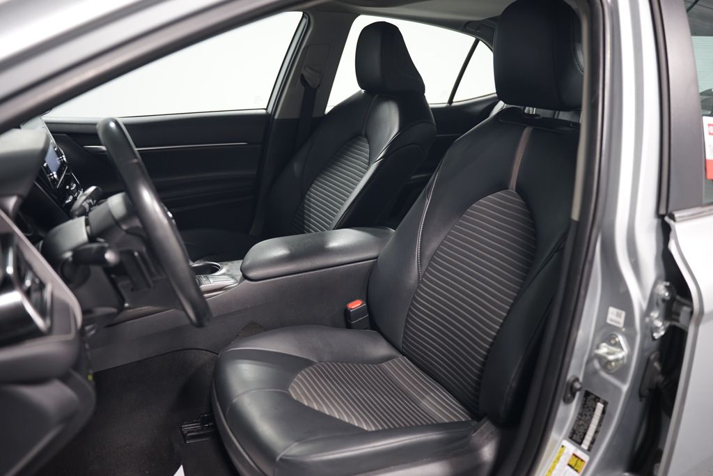2022 Toyota Camry SE 27