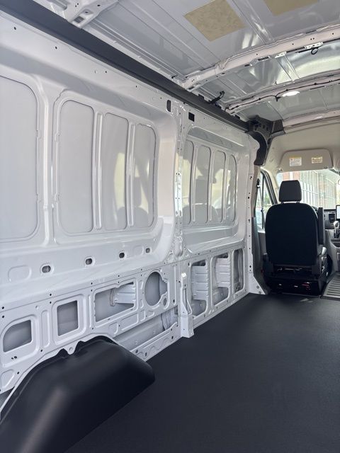 FordTransit-25015