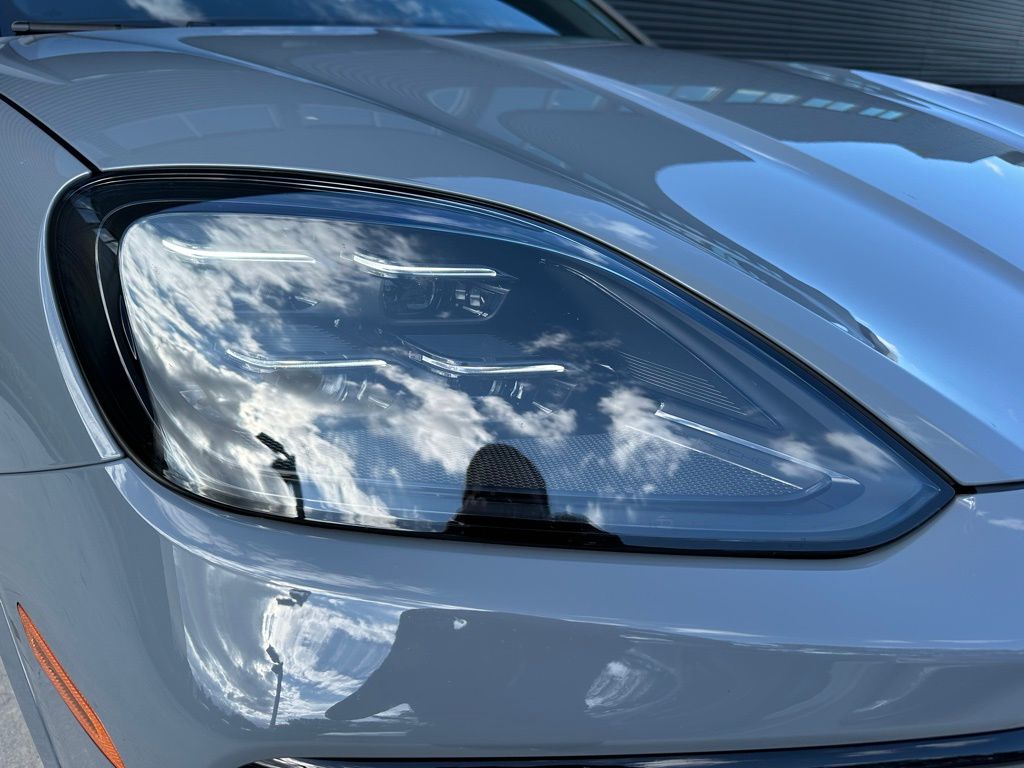 Thumbnail: 2025 Porsche  - 13