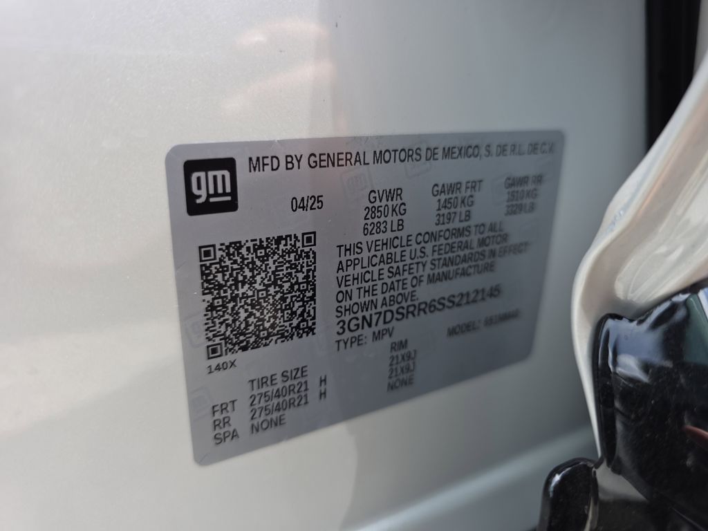 new 2025 Chevrolet Equinox EV car, priced at $42,795