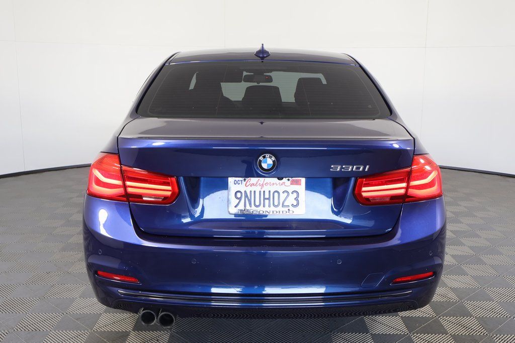 Thumbnail: 2017 BMW 3 Series - 5