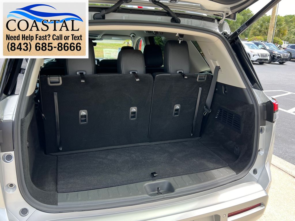 2025 Nissan Pathfinder SL Silver at Lugoff Nissan