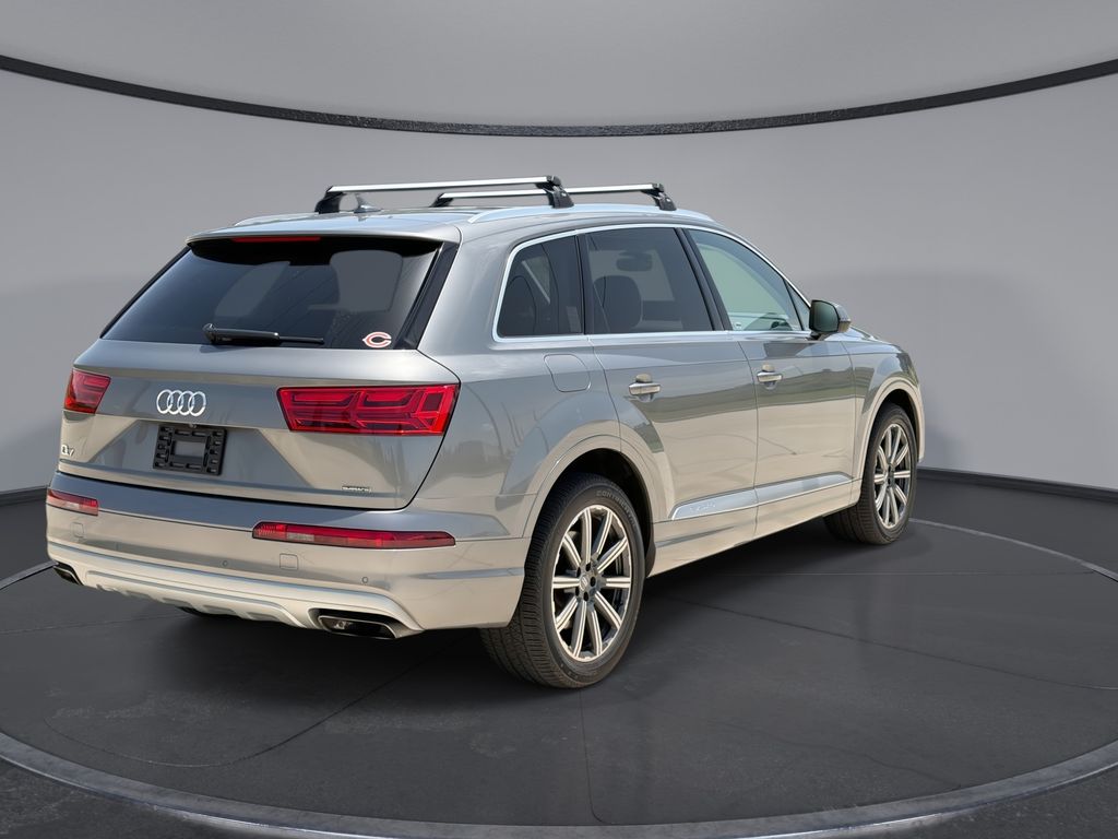 Thumbnail: 2017 Audi Q7 - 11