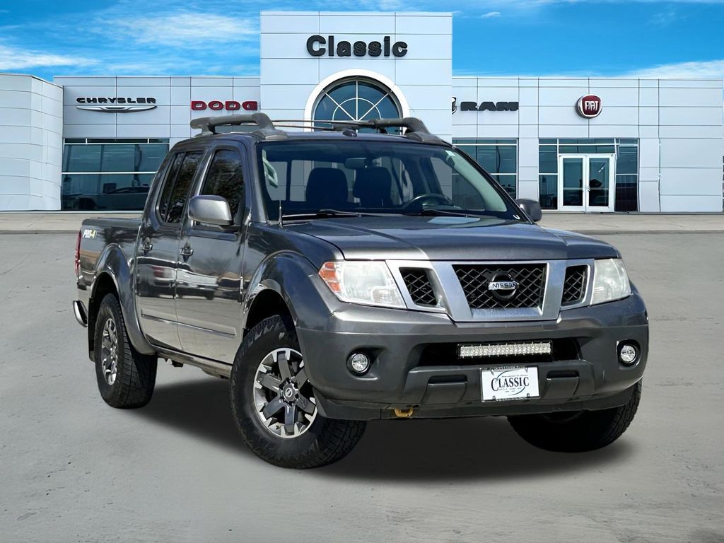 2017 Nissan Frontier PRO-4X Crew Cab 4WD