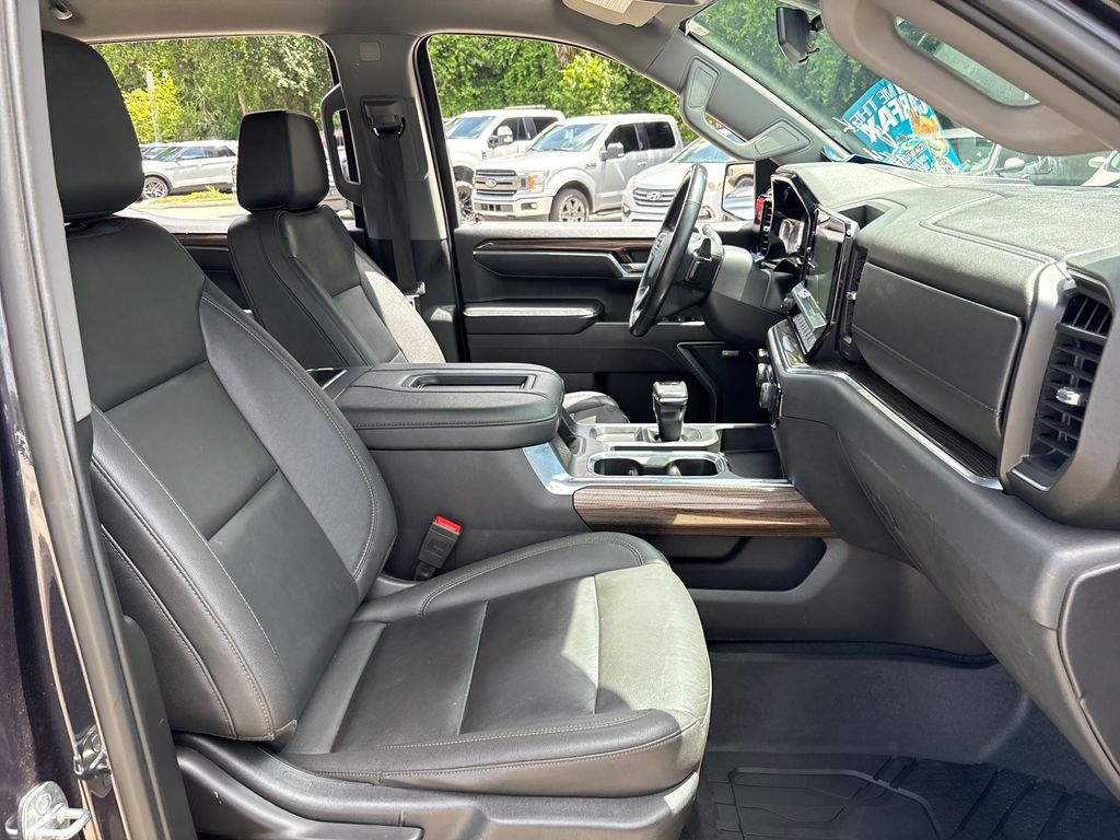 Used 2022 Gray Chevrolet RST image 29