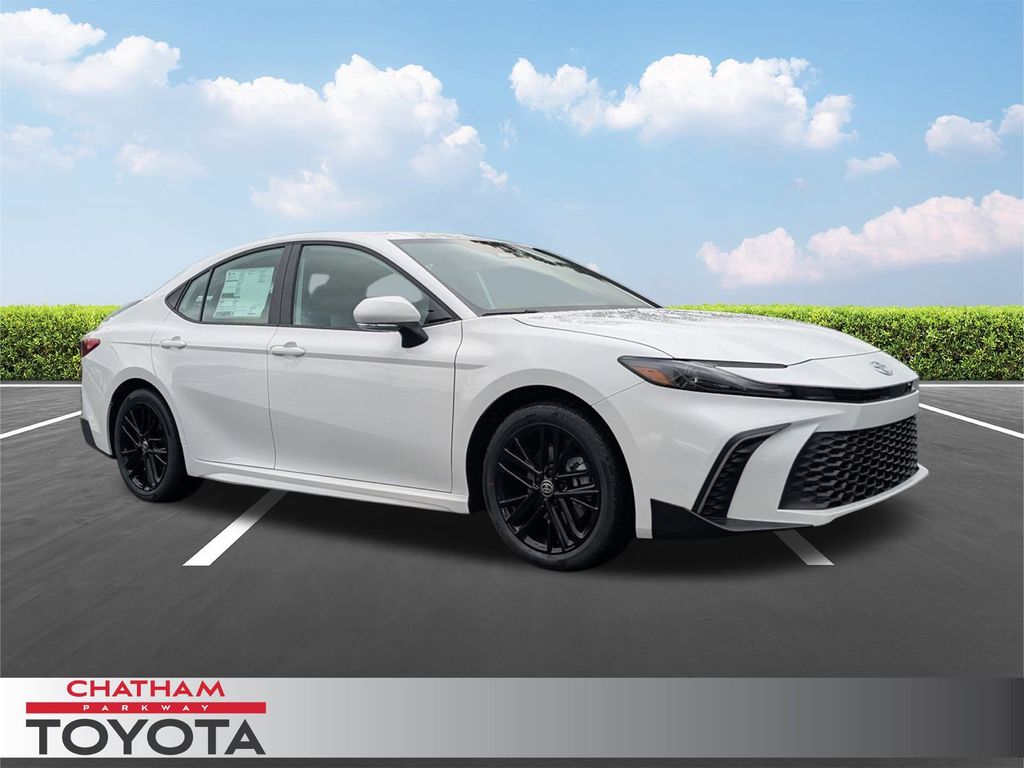 2026 Toyota Camry SE's photo