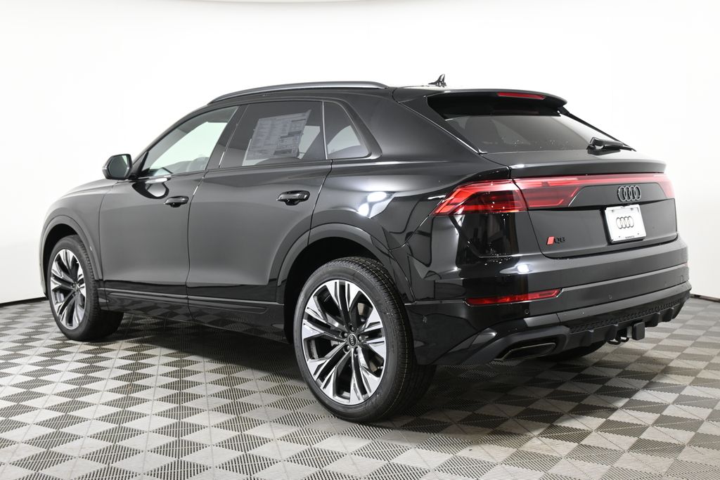 2025 Audi Q8  5